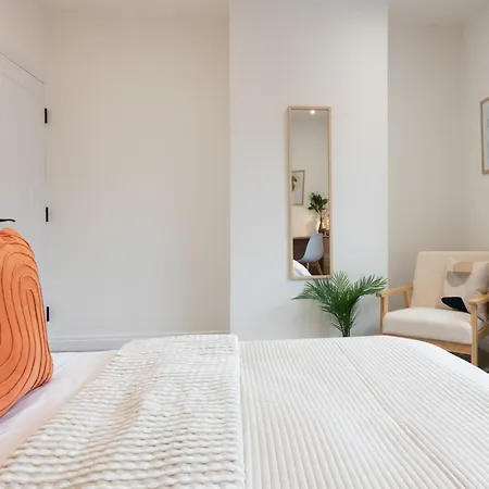 Spacious Modern 2br - Parking - Workspace Area, Ideal For Contractors & Long - Nordstay Casa vacanze *