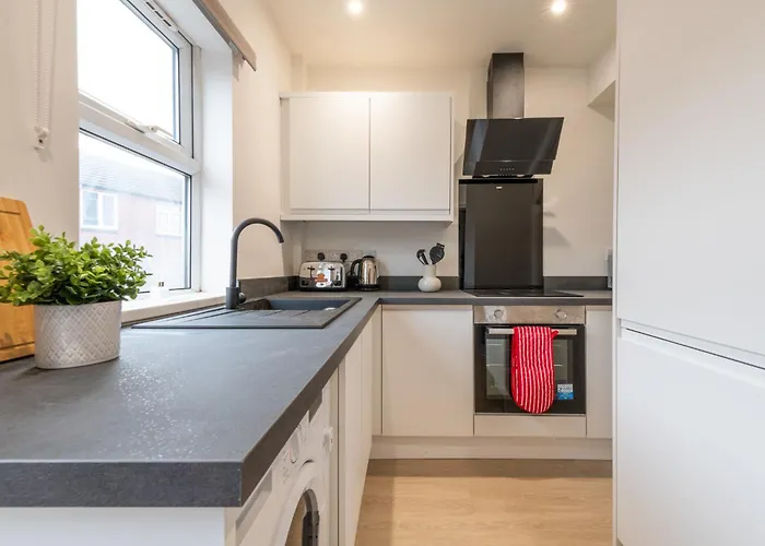 Nyaraló Spacious Modern 2Br - Parking - Workspace Area, Ideal For Contractors & Long Stays - Nordstay Leeds