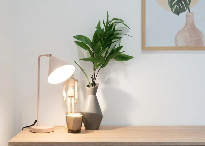 Holiday home Modern 2-bedroom House Near Centre, Ideal For Contractors & Long - Nordstay *