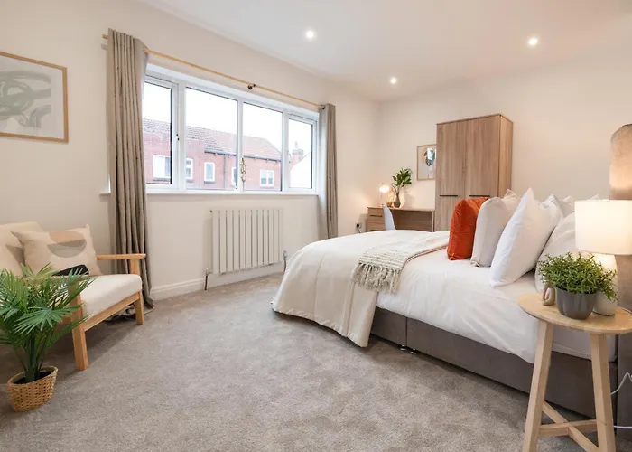 Spacious Modern 2Br - Parking - Workspace Area, Ideal For Contractors & Long Stays - Nordstay Vakantiehuis *