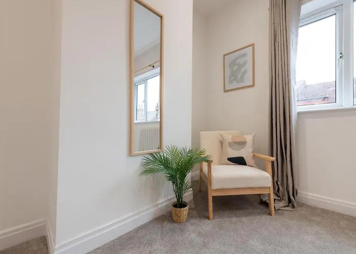 Casa de Férias Spacious Modern 2Br - Parking - Workspace Area, Ideal For Contractors & Long Stays - Nordstay Leeds (West Yorkshire)